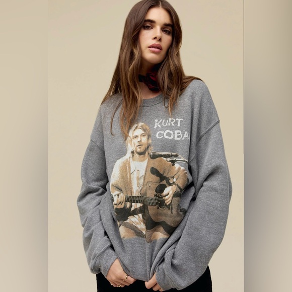Daydreamer Sweaters - Daydreamer Kurt Cobain Medium Grey Sweatshirt. ⚡️💗
